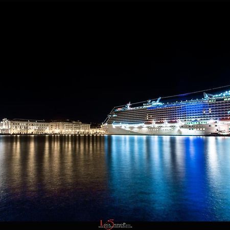 Апартаменти The House Of Joy - Luminoso - Clima - Balcone Трієст Екстер'єр фото